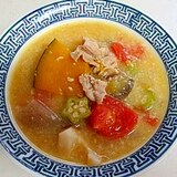 夏野菜で作るトマト入り粕汁♪